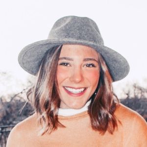 Meet your Posher, Addison